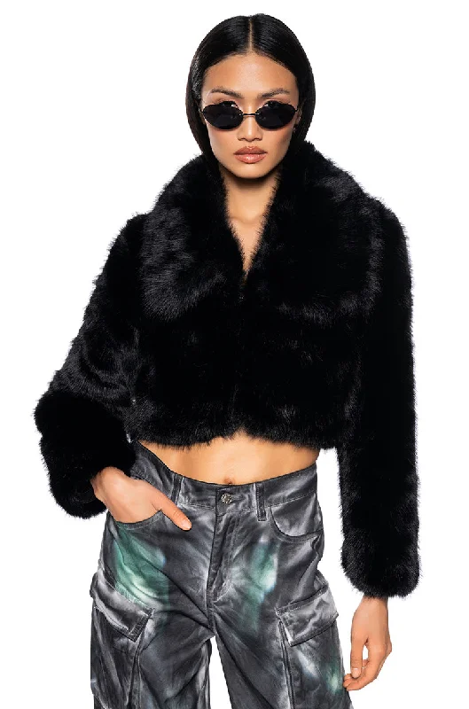 AZALEA WANG CADENCE FAUX FUR IN BLACK Stand-Up Collar Roll-Neck Collar Turtle Neck
