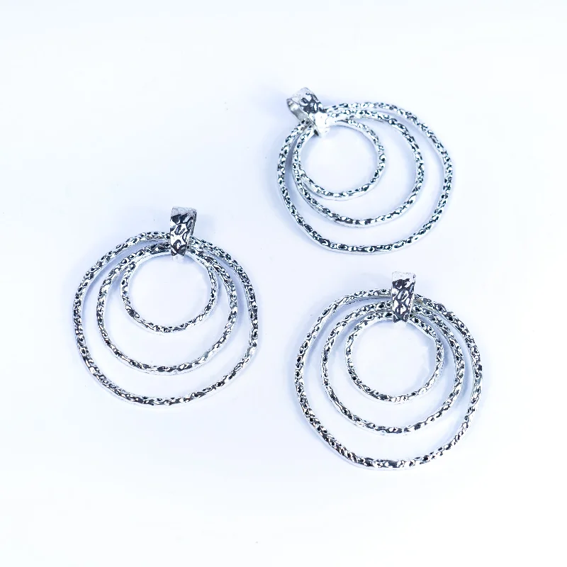Stunning Statement Jewelry, Unbeatable Discounts 3pcs antique silver Three rings merged into a hang tag jewelry finding suppliers D-3-547