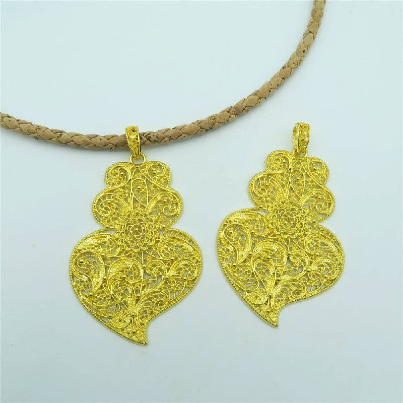 Handcrafted Jewelry Sale – Unique Designs At Low Prices 5 units Golden viana heart pendant original PORTUGUESE statement Necklace pendant jewelry finding suppliers D-3-86